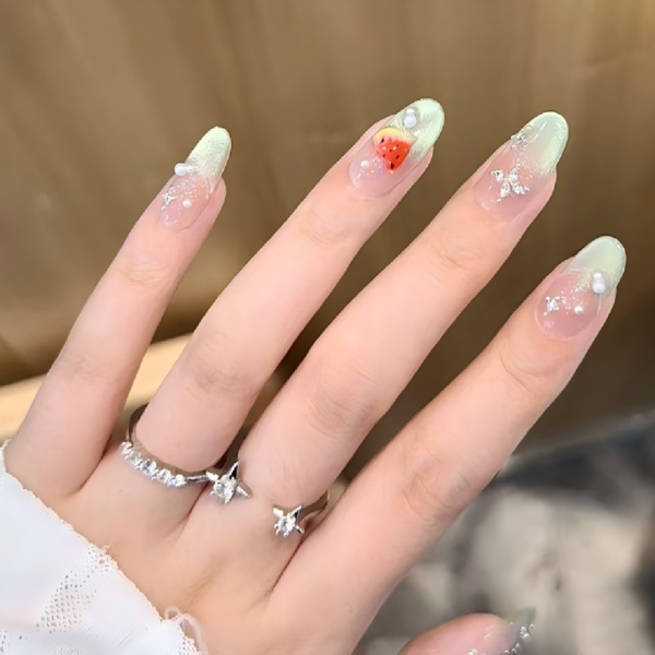 Finished Press-on Nails, Gradient Design