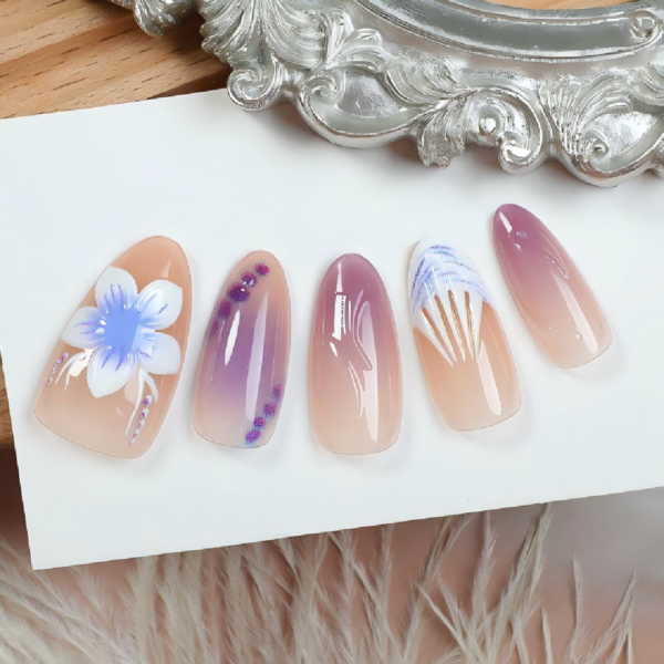 Finished Press-on Nails, Gradient Design