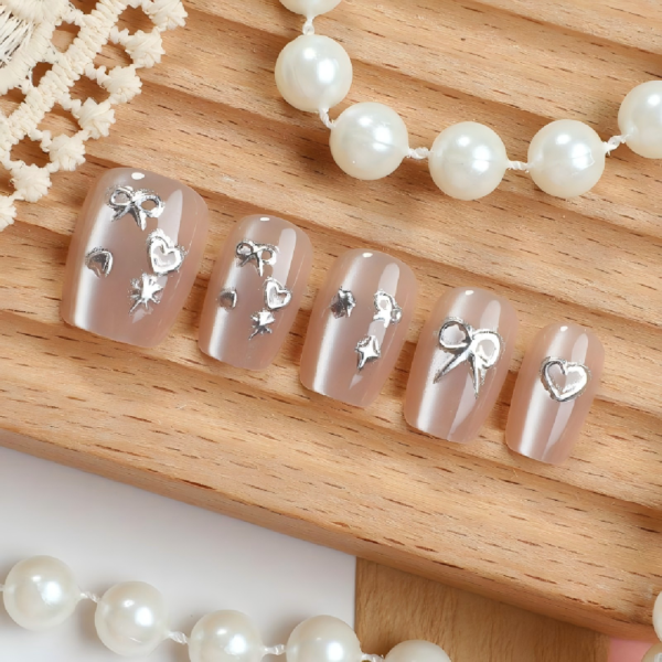 Finished Press-on Nails, Gradient Design