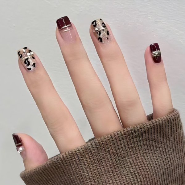 Finished Press-on Nails, Gradient Gold Foil Design